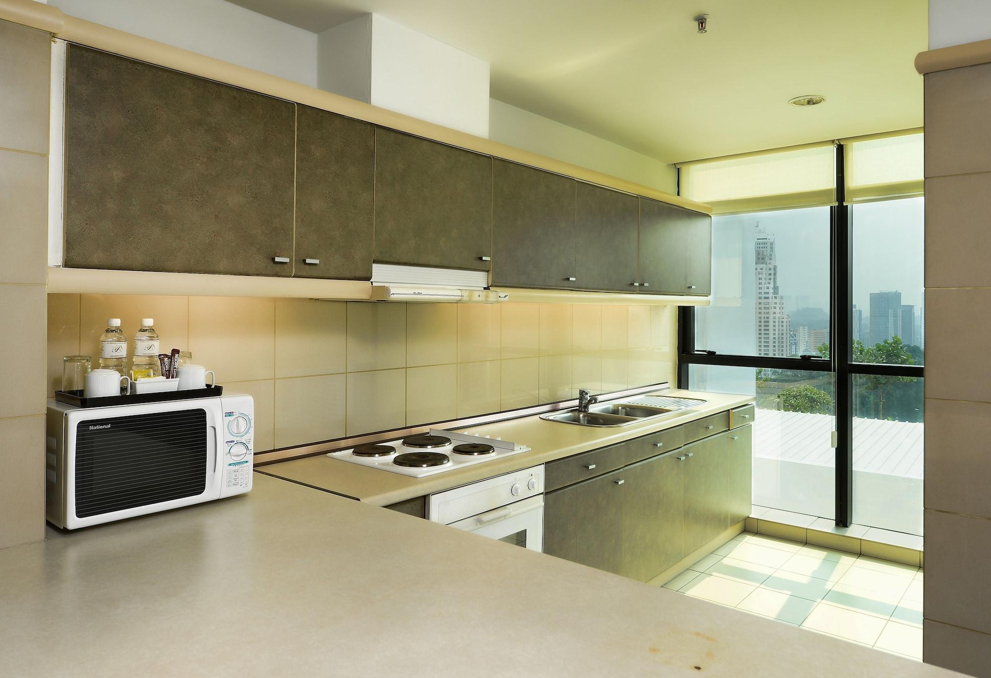 Pacific Regency Hotel Suites Kuala Lumpur Eksteriør billede A typical kitchen
