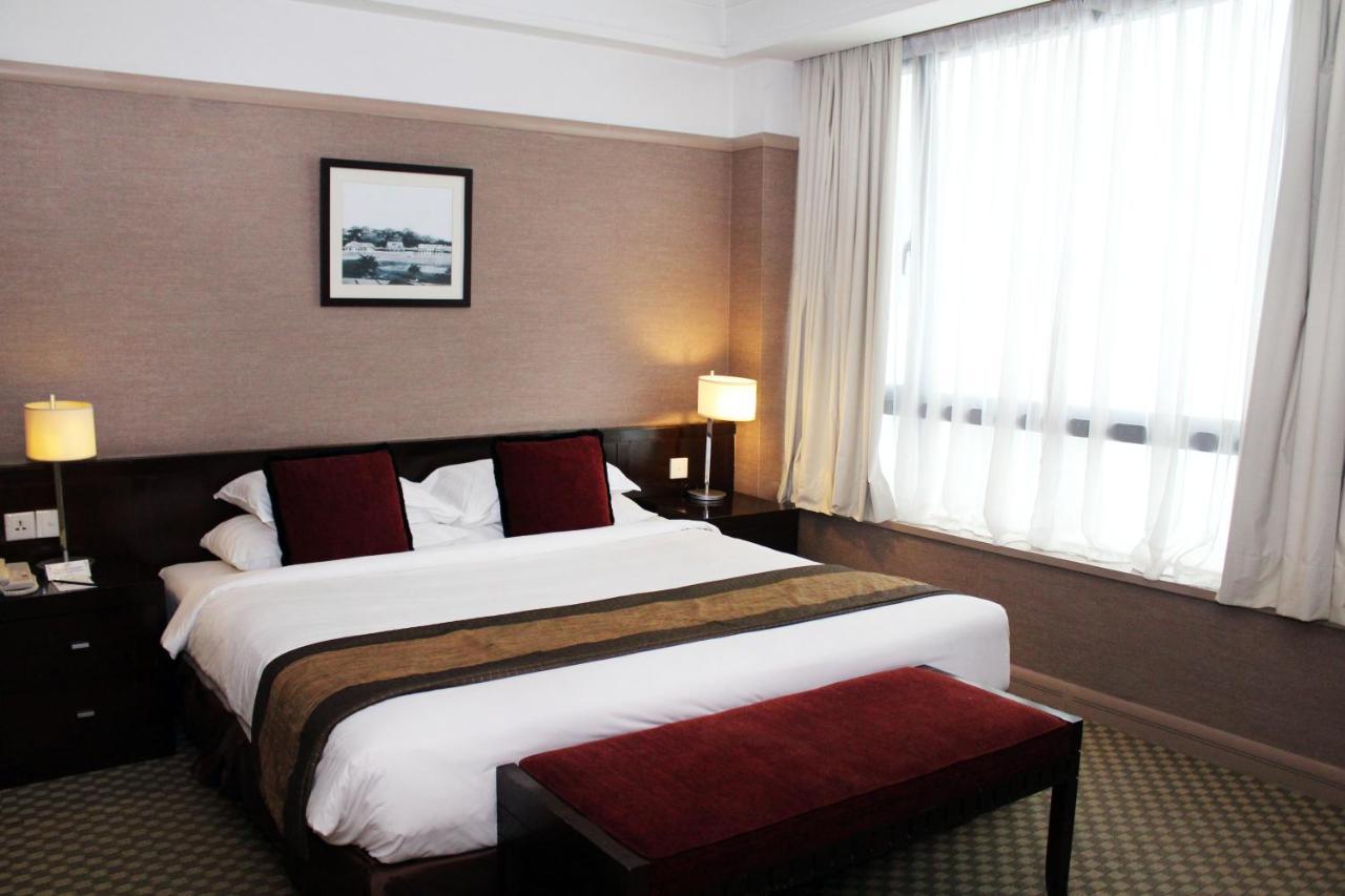Pacific Regency Hotel Suites Kuala Lumpur Eksteriør billede A bedroom at the hotel