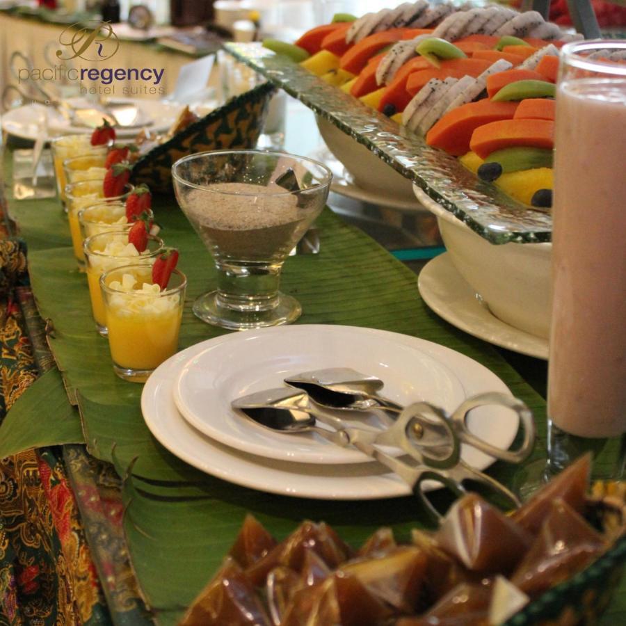 Pacific Regency Hotel Suites Kuala Lumpur Eksteriør billede A dessert buffet